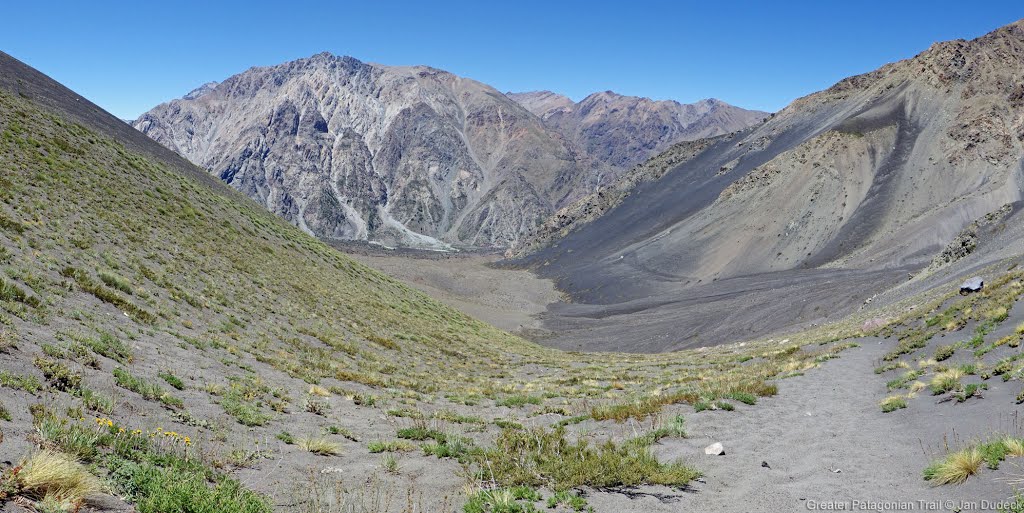 46 Greater Patagonian Trail, Volcan Descabezado.jpg
