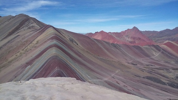 Archivo:Montaña de los 7 Colores.jpg