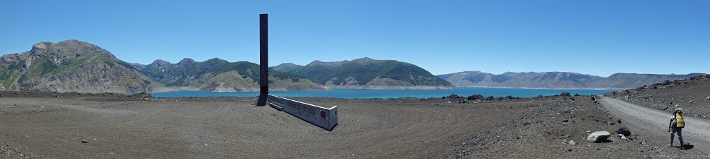 GPT 4 Volcán Antuco 108479206.jpg
