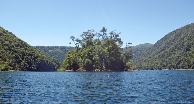 Archivo:GPT 12 Lago Pirihueico 119230396.jpg