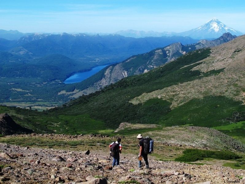 Archivo:Bajada a Lago Quillen.jpg