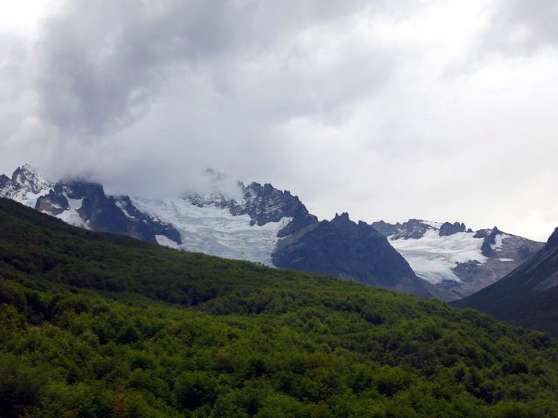 Archivo:Laguna cerro castillo (7).jpeg