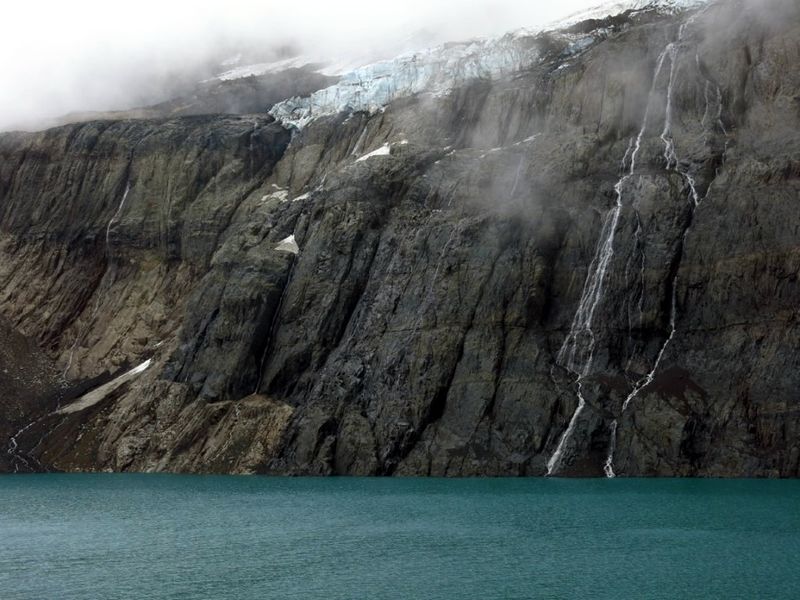 Archivo:Laguna cerro castillo (11).jpeg