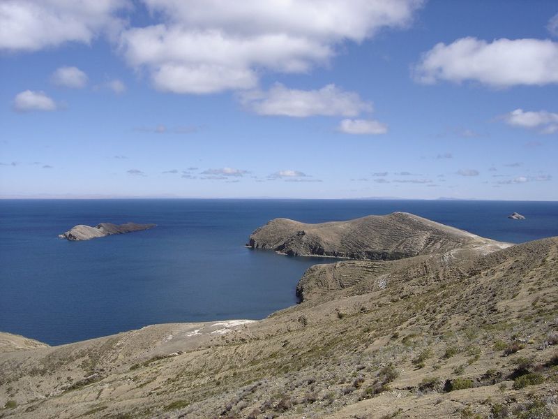 Archivo:Isla del sol (2).jpg