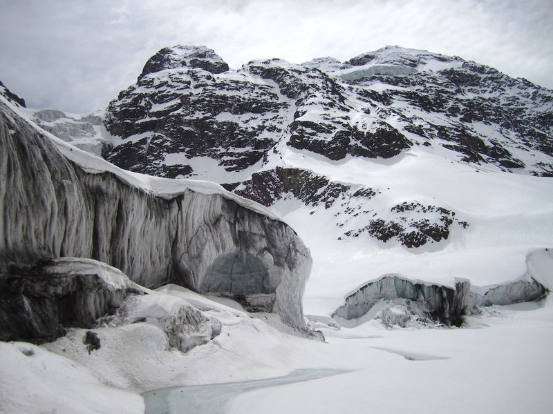 Archivo:GlaciarMorado 09-2014.JPG