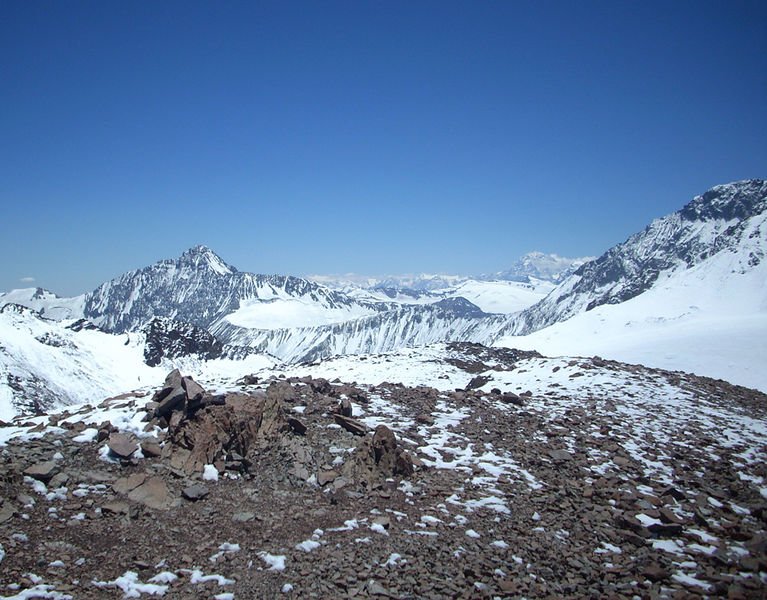 Archivo:VistaCumbreLeonera.JPG
