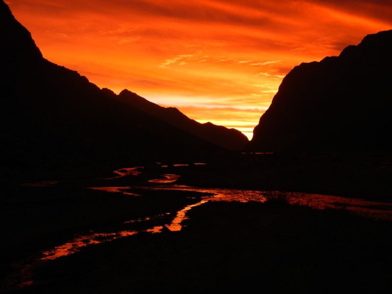 Archivo:Rio Las Leñas al atardecer.JPG