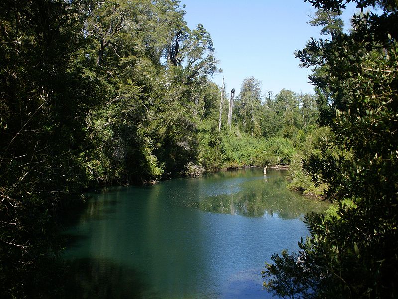 Archivo:LagunaEsmeralda.jpg