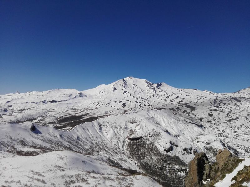 Archivo:Cerro piramide.jpg