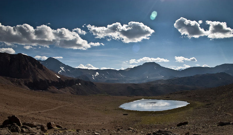 Archivo:Laguna Piuquenes 1.jpg