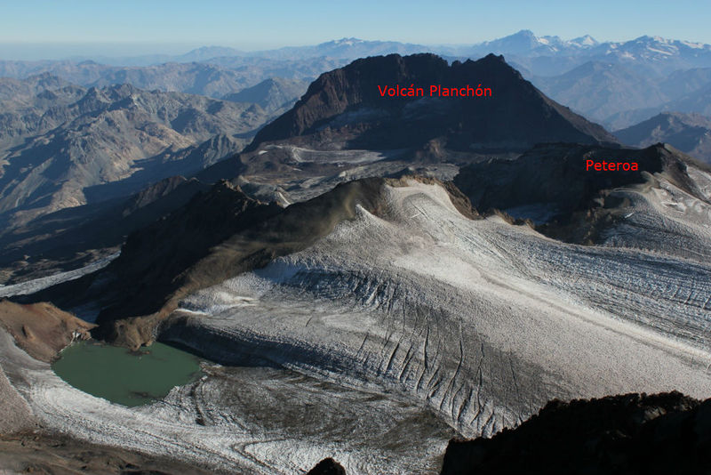 Archivo:VolcanPlanchondesdeVnAzufrePeteroa.JPG