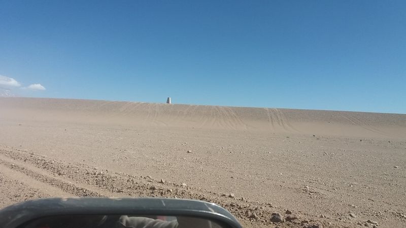 Archivo:Monolito (Small).jpg