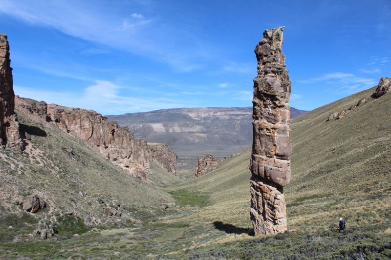 Archivo:Cueva de las manos (2).jpg