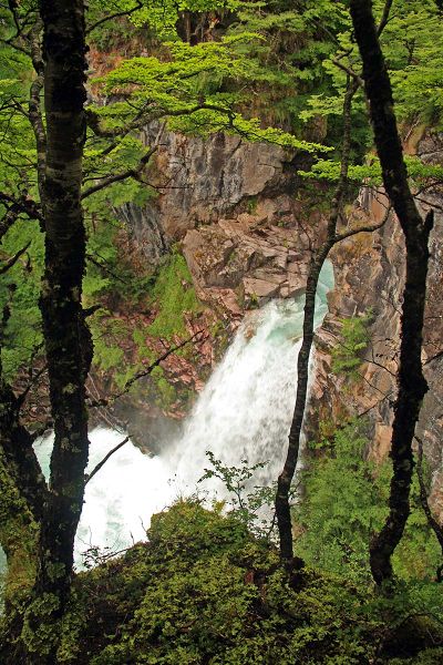 Archivo:Cascada Rio Balboa.jpg