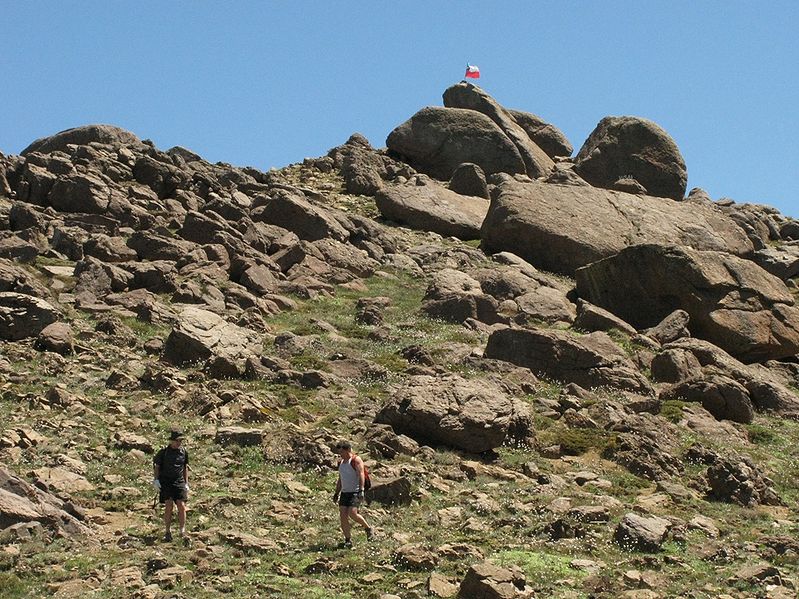 Archivo:Minilla - Acceso Cumbre.jpg