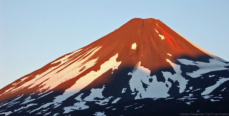 Archivo:GPT 4 Volcán Antuco 108479103.jpg