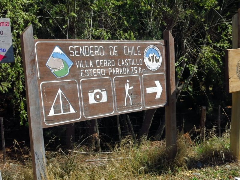 Archivo:Laguna cerro castillo (3).jpeg