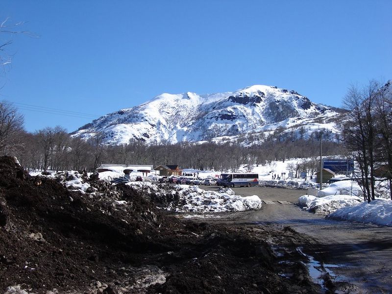 Archivo:Entrada termas de chillan 1351854.jpg