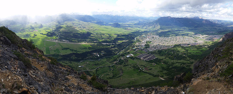 Archivo:Pano Coyhaique.jpg