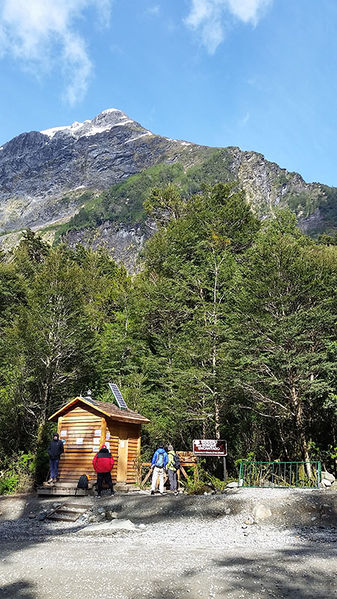 Archivo:Caseta Bosque Encantado.jpg
