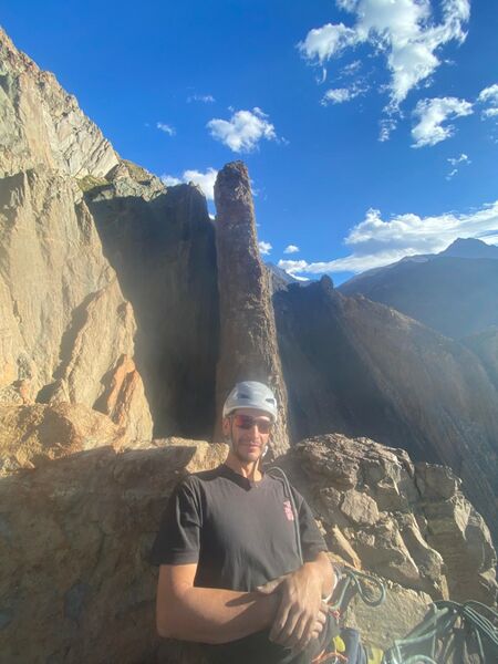 Archivo:Cumbre (Personalizado).jpg