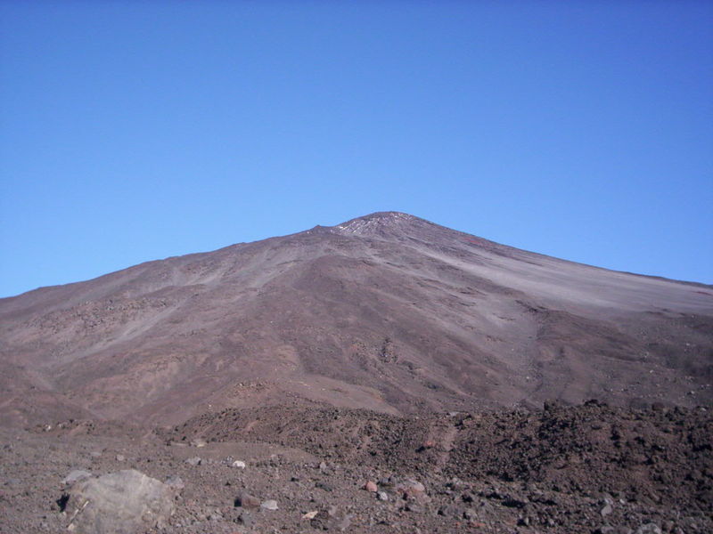 Archivo:Volcan Antuco 1.jpg