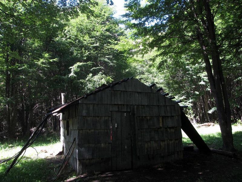 Archivo:Refugio del valle hermoso.jpg
