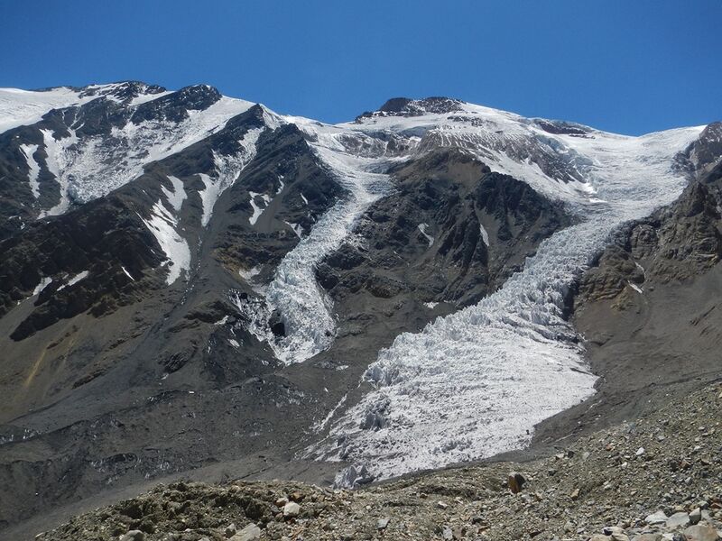 Archivo:Glaciares Trono.jpg