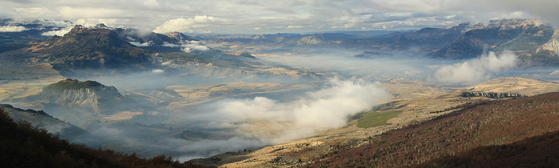 Archivo:Coyhaique desde Cerro Panguilemu.jpg