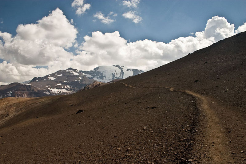 Archivo:Plomo desde ladera Parva.jpg